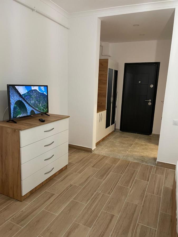 Militari Comfort Studio Roşu Eksteriør bilde