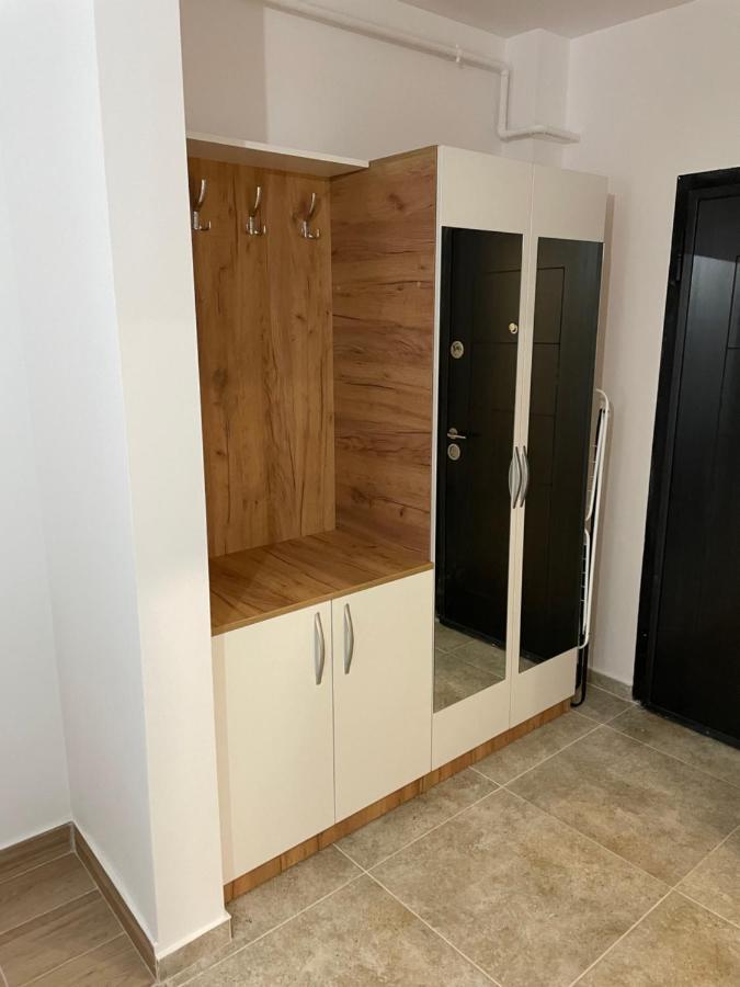 Militari Comfort Studio Roşu Eksteriør bilde
